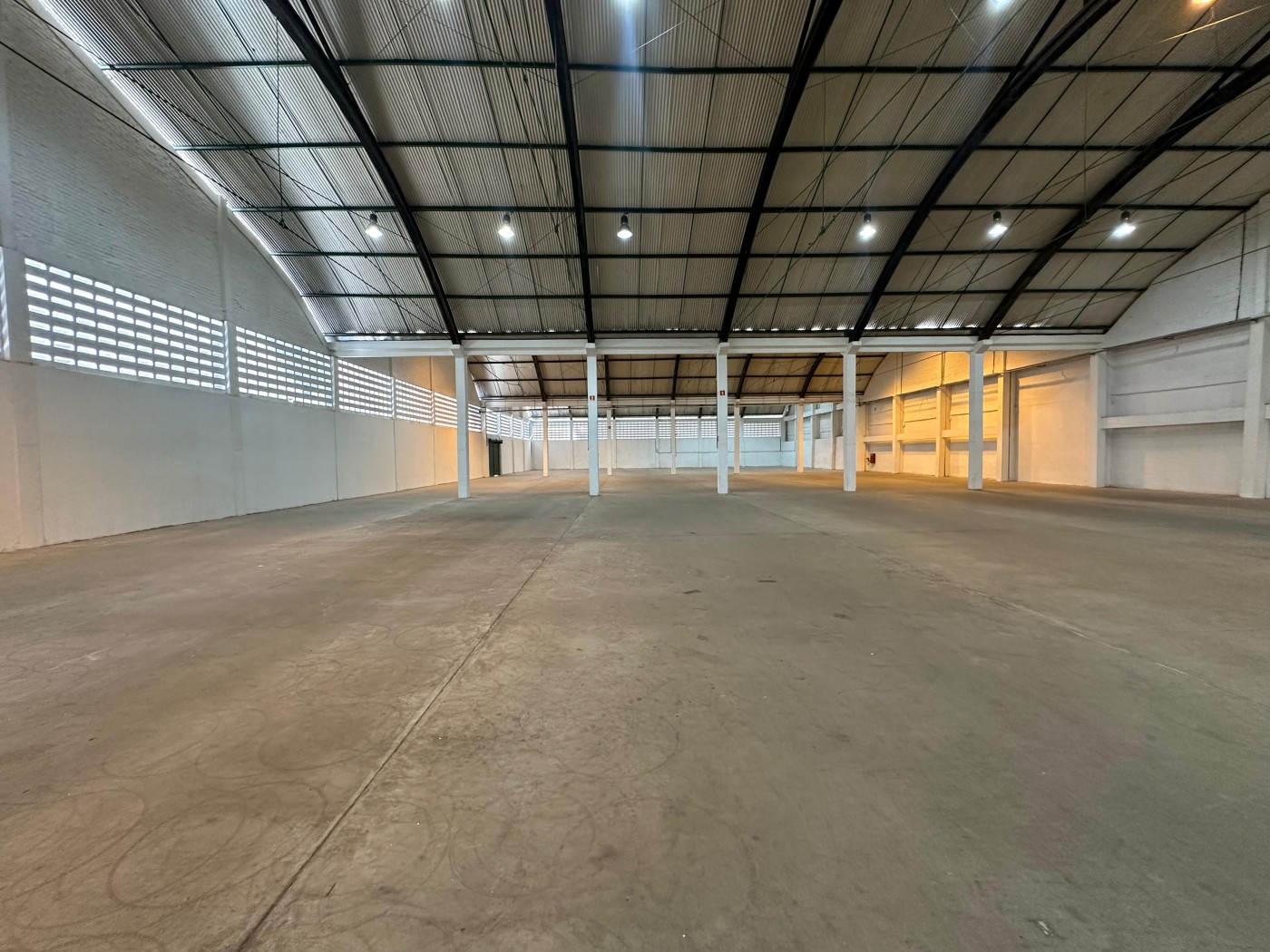 Depósito-Galpão, 2400 m² - Foto 17